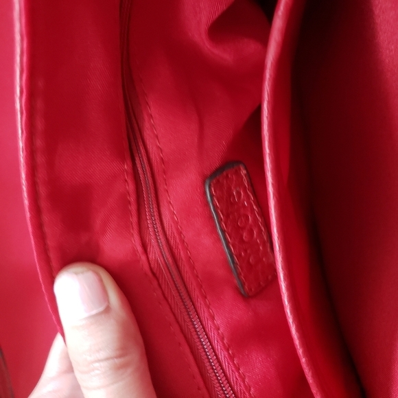 Nicole Miller Red Crossbody Bag Purse Flap Pocket Magnet Closure - Picture 9 of 10